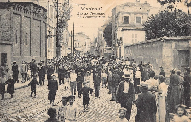 CPA Seine Saint Denis Dept 93 - Montreuil rue de Vincennes le Commissariat