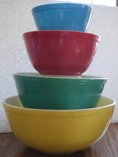 Vintage Pyrex Primary Colors Nesting Mixing Bowls - Set of 4