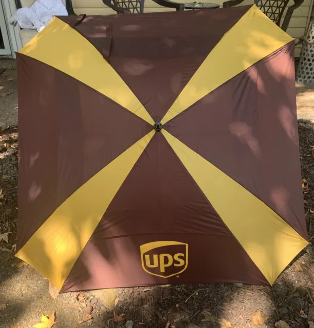 United Parcel Service Umbrella UPS Package Delivery GOLF Large Picnic Beach RARE