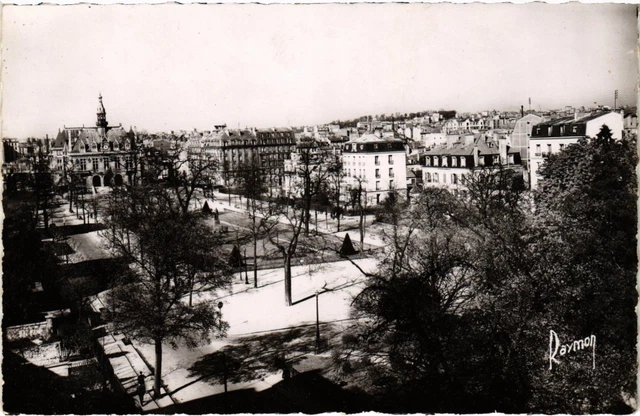 CPA Vincennes Hotel de Ville et Cours Marigny (1347257)
