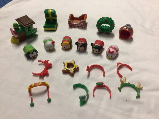 Disney Tsum Tsum Vinyl Christmas Holiday Set Mickey Minnie Goofy Donald