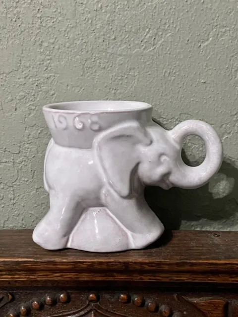 Vintage 1968 Frankoma Pottery GOP Republican Elephant Mug White Glazing