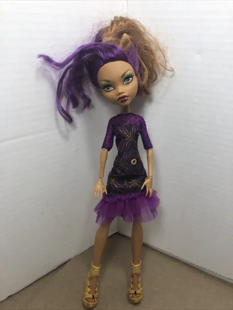 Monster High Clawdeen Wolf Frights Camera Action w/ Dress & Shoes
