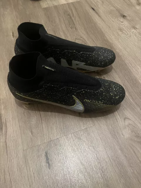 unbenutzte Fußballschuhe. Nike Air Zoom Mercurial Superfly Elite. Größe 45