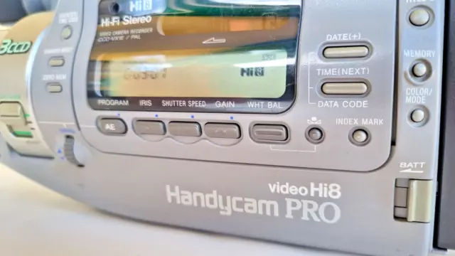 Sony Handycam PRO  CCD-VX1E VideoHi8 ottime condizioni per amatori Garanzia 60gg 3