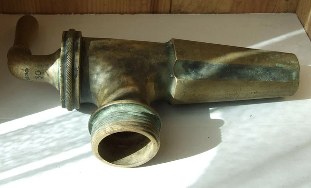 robinet fût de cave ancien en bronze ou laiton