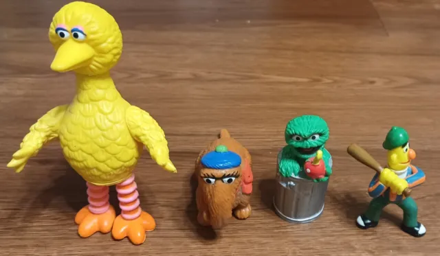 Sesame Street Lot of 4 Figures Snuffleupagus, Bert, Grouch & Big Bird Vintage