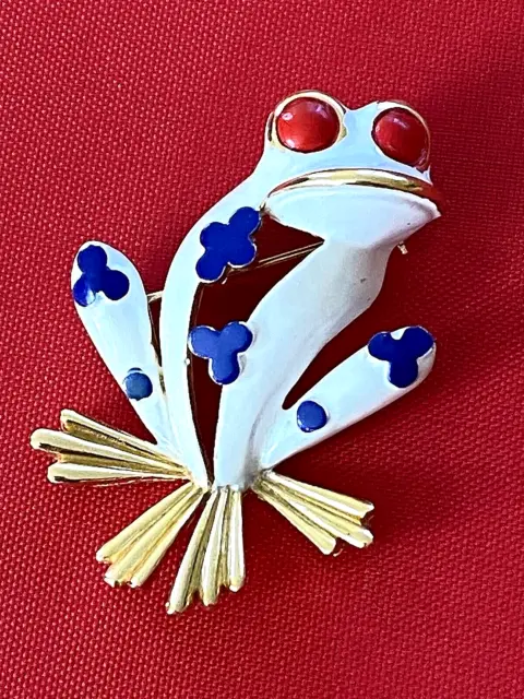 Trifari Crown Vintage Pet Series - Cutest Frog Brooch Pin from the 60's