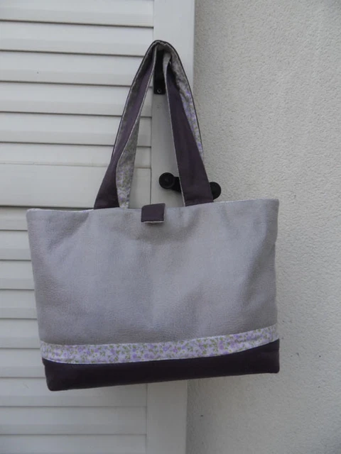 Ancienne lunette slom de géomètre (théodolite) avec son trépied et sa valise. Pour une déco indus Ancienne lunette slom de géomètre (théodolite) avec son trépied et sa valise. Pour une déco indus