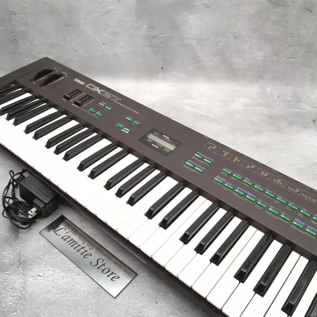 Vintage Yamaha DX 27 Digital Synthesizer Keyboard Musical Instrument Black Japan