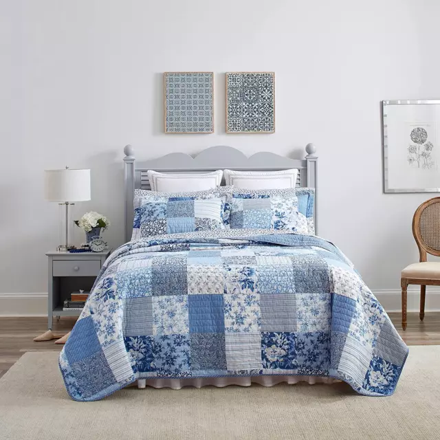 Laura Ashley - King Quilt Set, Reversible Cotton Bedding with Matching Shams, Fa