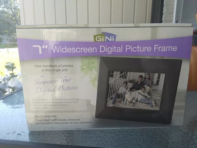 GiiNii LED Widescreen Digital Picture Frame 7" Inch - Black - New