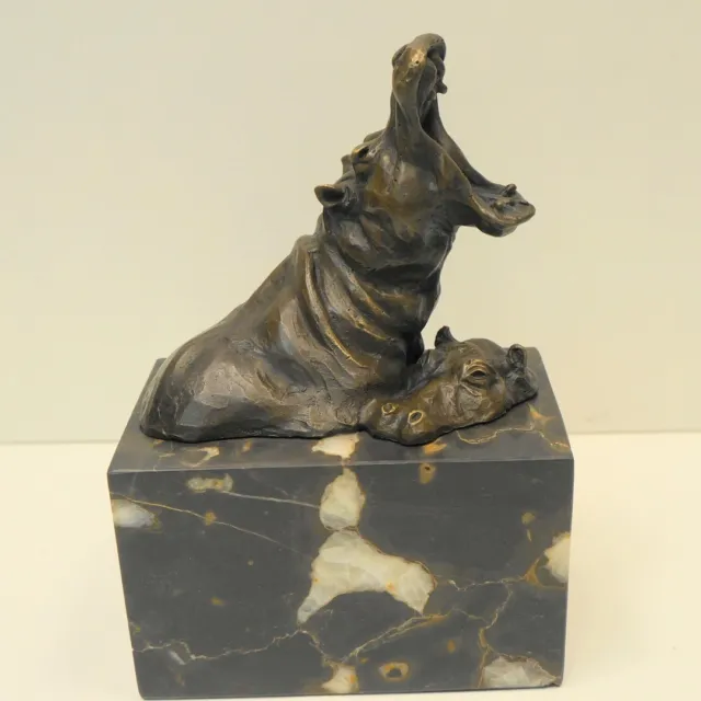 Estatua hipopótamo Fauna Art Deco Estilo Art Nouveau Estilo Bronce sólido Firmad