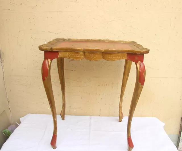 Antico Tavolino In Legno Stile Barocco Colori Oro Rosso Scuro Un Po' Altalenante
