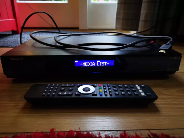 Humax Foxsat-Hdr Freesat Hd Digital Tv Recorder With Remote And Hdmi Cable.