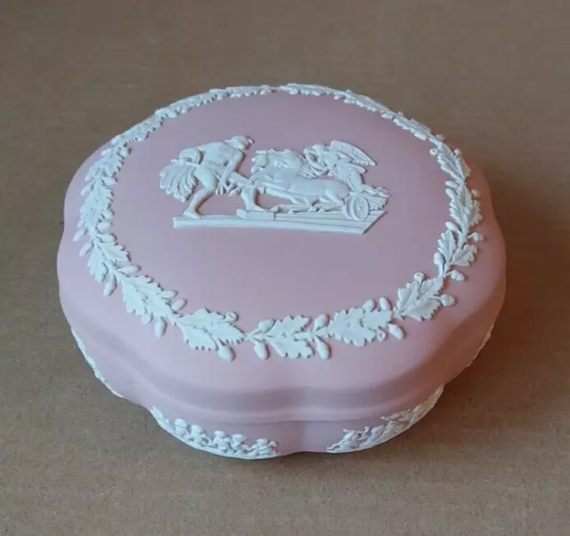 Wedgwood Pink Jasperware Ulysses Scalloped Box