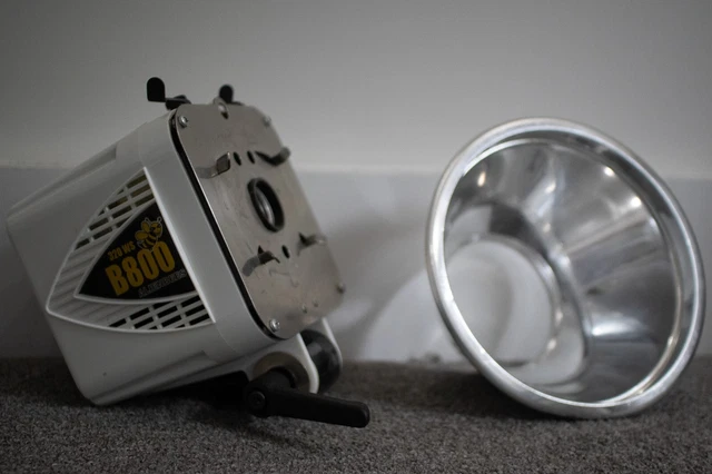 Paul C. Buff Alienbees B800 Flash Unit Head - White - No flashbulb or power cord