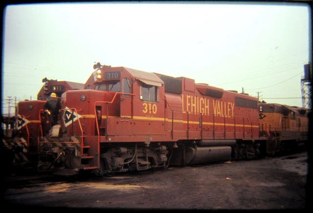 Duplicate Railroad Slide DSLD Lehigh Valley LV 310 GP38AC Oak Island circa 1972