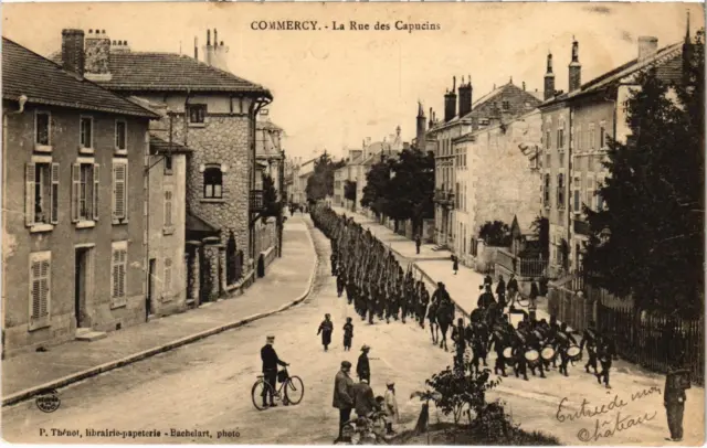 CPA Militaire Commercy - La Rue des Capucins (90903)
