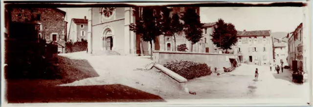 France, La Chapelle-en-Vercors, place de l&#039;église Vintage print, panorama K