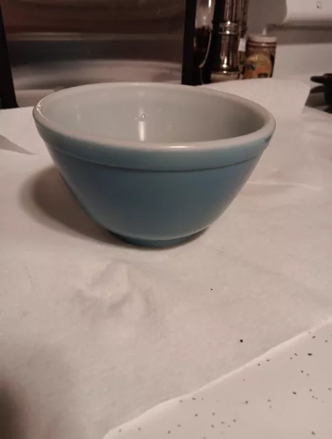 Vintage Pyrex 1940s  Blue Mixing Bowl (401) Nice Nice Nice 3