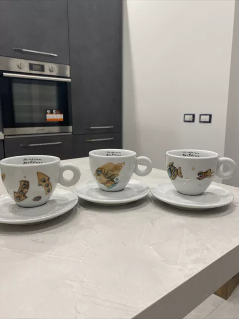 Illy 3 Tazze Cappuccino Max Petrone  2018 Nuove Con Piattini