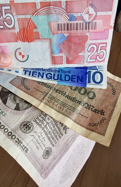 banknotes