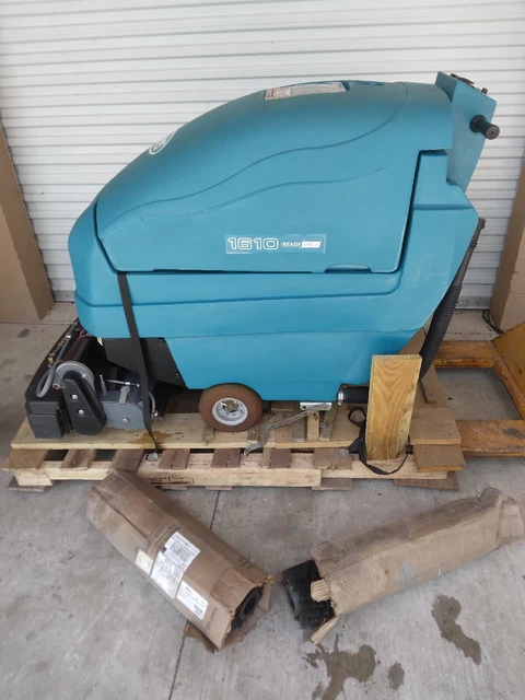Tennant 1610 Ready Space Commercial Carpet Extractor  168 Hours