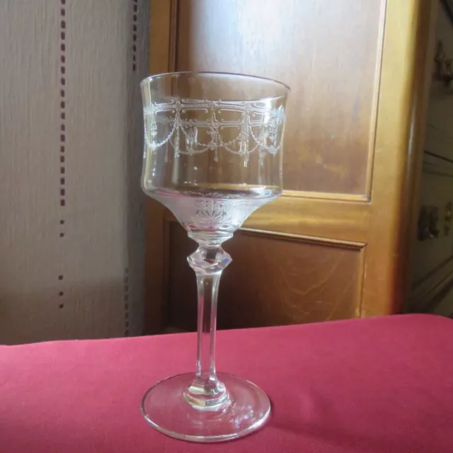 1 verre à vin rouge en cristal de saint louis modèle Anvers H 14.5 cm