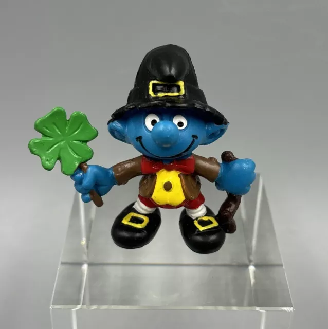 St. Patrick Smurf Peyo 1982 Schleich No. 4 Cloverleaf Luck Collectible