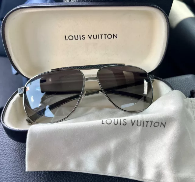 🎆SOLD🎆 Louis Vuitton Attitude Pilot Sunglasses