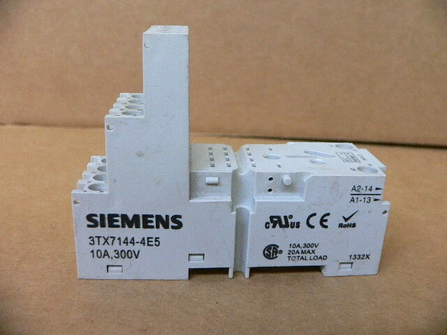 Siemens 3TX7144-4E5 Relay Base 10A, 300V