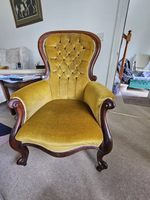 Victorian Spoon / Button Back Armchair