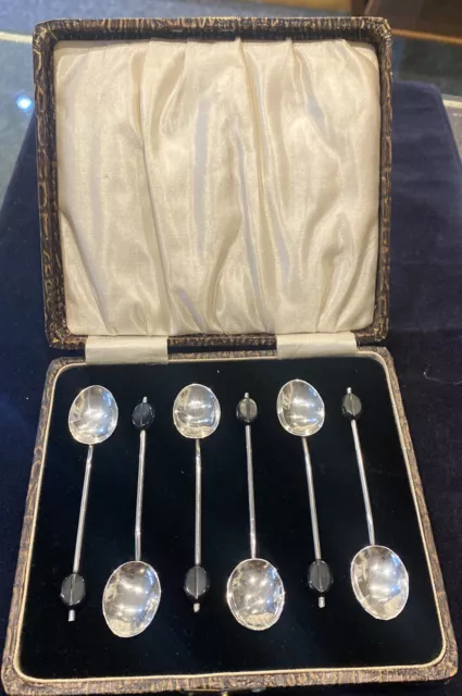 Boxed Set of 6 Art Deco 1926 Hallmarked Birmingham Silver Coffee Bean Spoons
