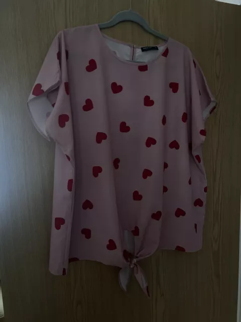 SHEIN CURVE LADIES Heart Print Silk Feel T Shirt With Tie Detail Size 2XL  £3.50 - PicClick UK
