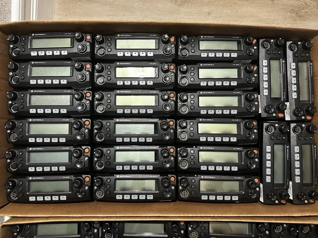 Motorola XTL2500 UHF (450-520 MHz) – Fernmontage- Produktbild-Vorschau 4