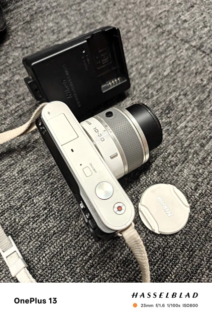 Appareil Photo Hybride Nikon 1 J1 – Blanc, 10,1 MP, écran 3 Pouces – Occasion En Bon état, Fonctionnel