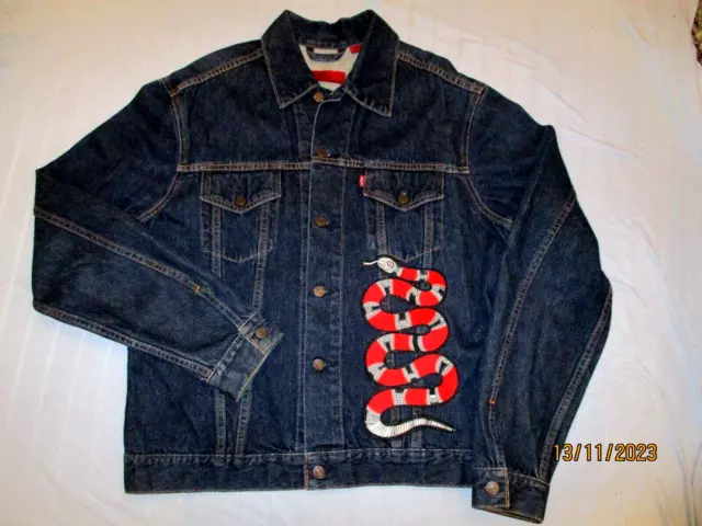 Very Rare Snake Design  Levi Strauss Levis Blue Denim Jacket Mens Large Near New