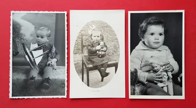3 x Original Foto AK KINDER um 1930/64 kleine Kinder mit Spielzeug PUPPEN( 38865