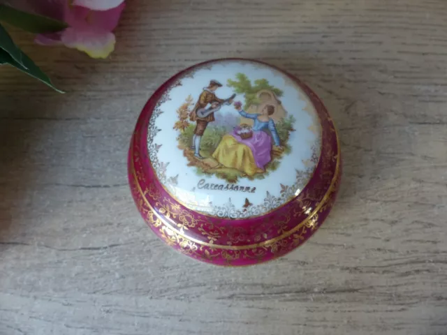 Petite Bonbonnière ou Boite à bijoux porcelaine Fragonard Limoges France