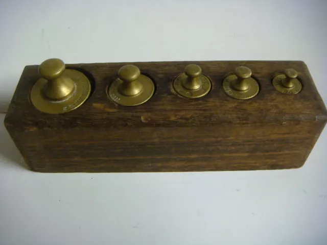 Juego De 5 Pesas En Bronce Con El Soporte En Madera  Antiguo Nº--2 (#)