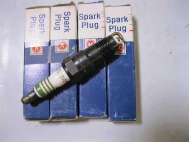 4 Spark Plugs Conventional ACDelco R44NTSE (4 pack)