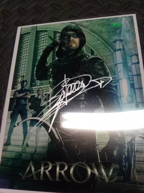 Autographed 8x10 photo of Oliver Queen -DC- The CW - Arrow - Stephen Amell + COA 3