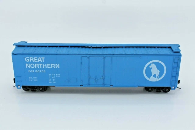 Roundhouse HO 50' PD Boxcar Great Northern GN #36758 RTR Blue Train BN CBQ