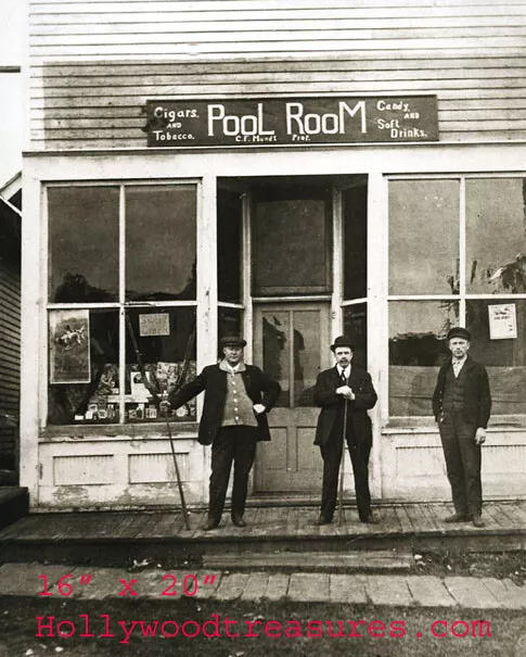 Poolhall~Playing Pool~Billiards~Shooting Pool~Poster~Photo~ 16" x  20"