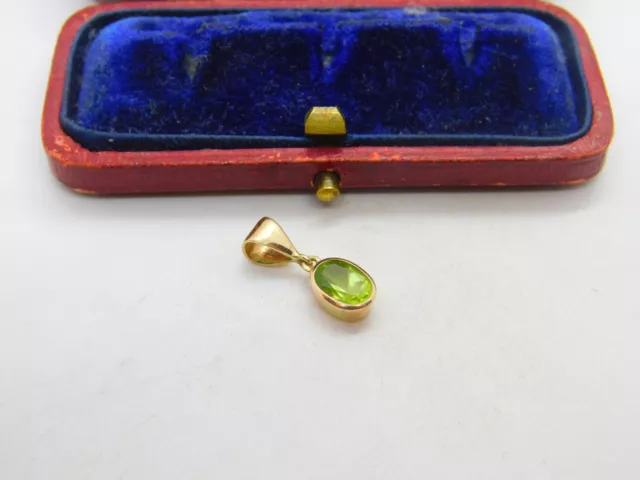 9ct Yellow Gold & Peridot Drop Pendant Vintage c1960