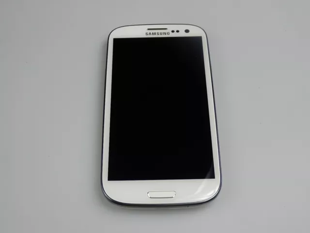 Samsung Galaxy SIII GT-I9300 16GB Weiß! Neuwertig! Ohne Simlock! TOP! OVP!