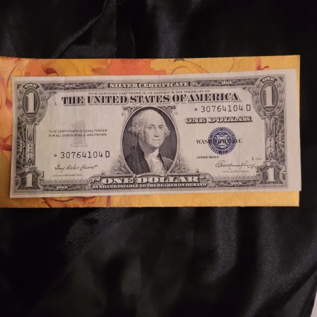 Series 1935 E Blue Seal $1.00 One Dollar Silver Certificate rare star note