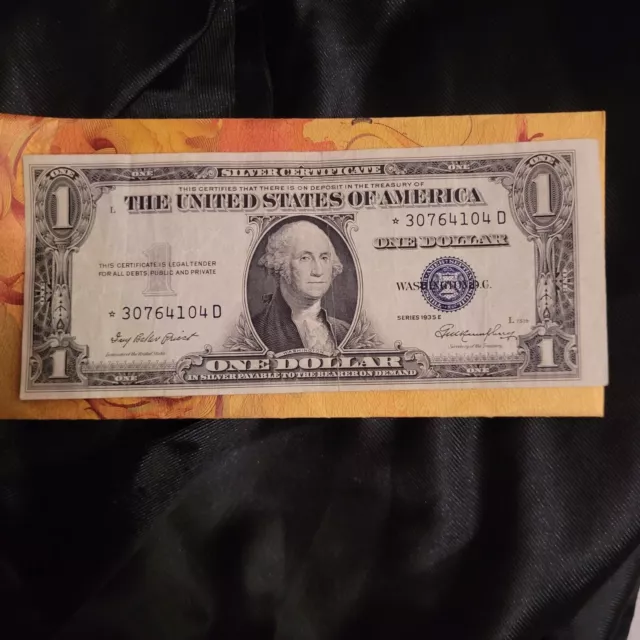 Series 1935 E Blue Seal $1.00 One Dollar Silver Certificate rare star note