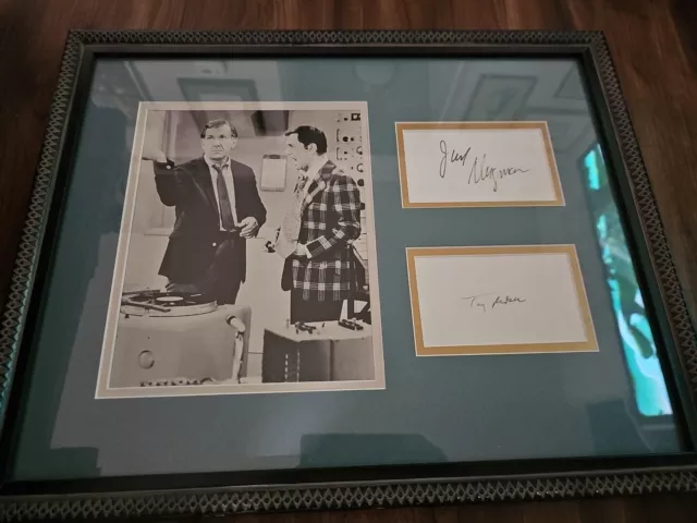 Fotografía enmarcada vintage de Jack Klugman Tony Randall de The Odd Couple FIRMADA